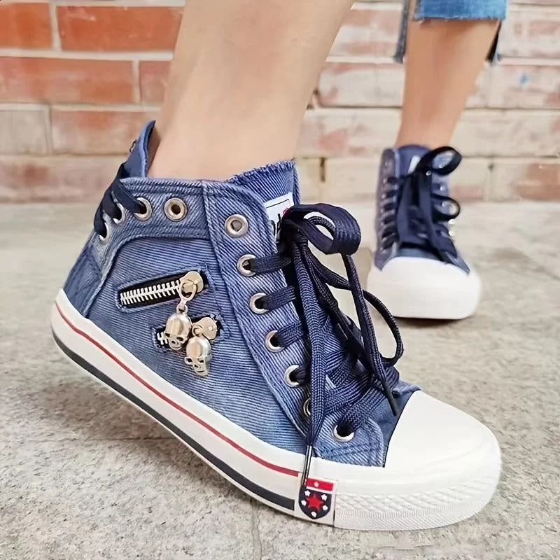 Urbaner Trend-Sneaker – Jeans-Look & Zipper